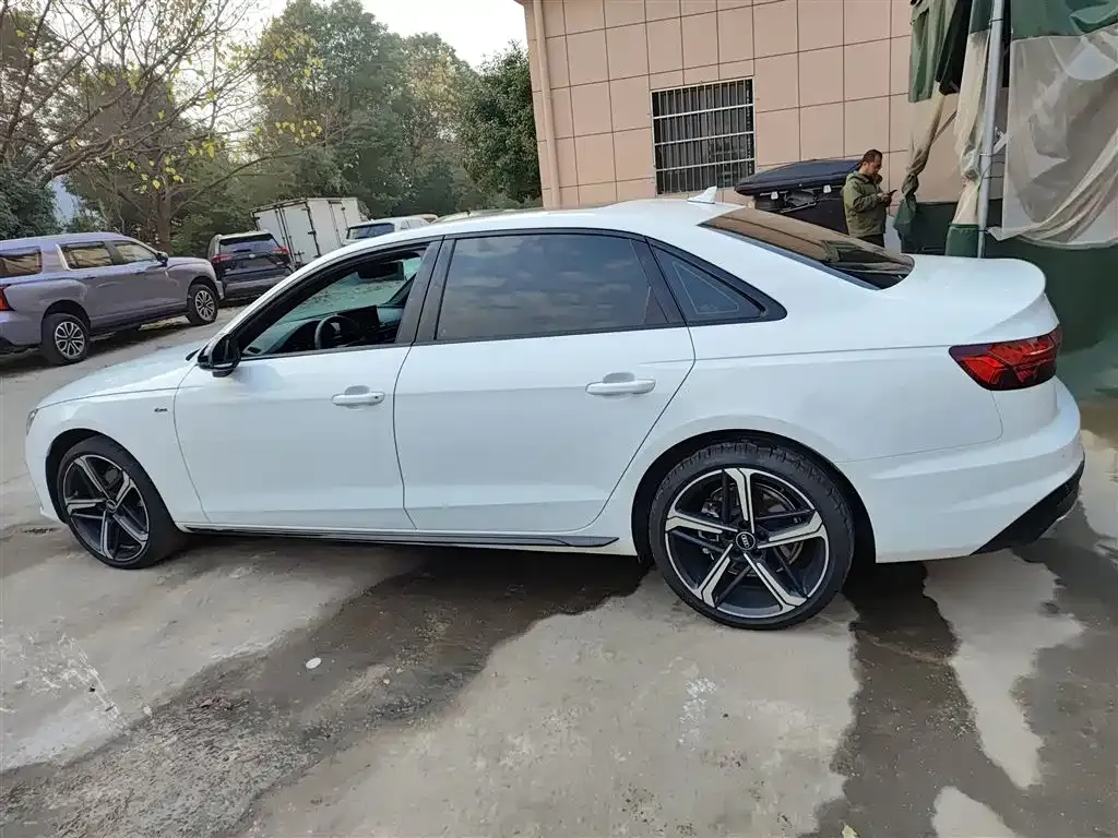 Audi A4L 2024 из CN, фото 7