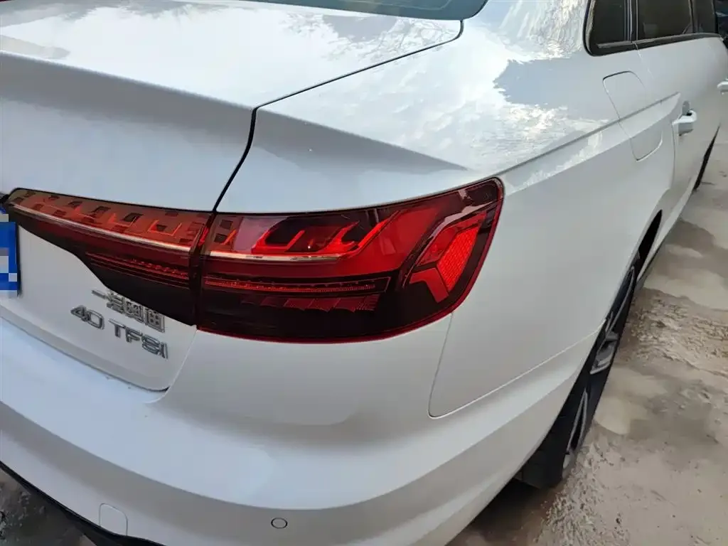 Audi A4L 2024 из CN, фото 2