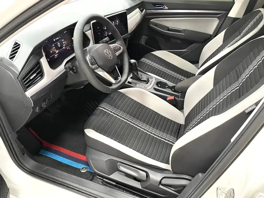 Volkswagen Bora 2023 из CN, фото 8