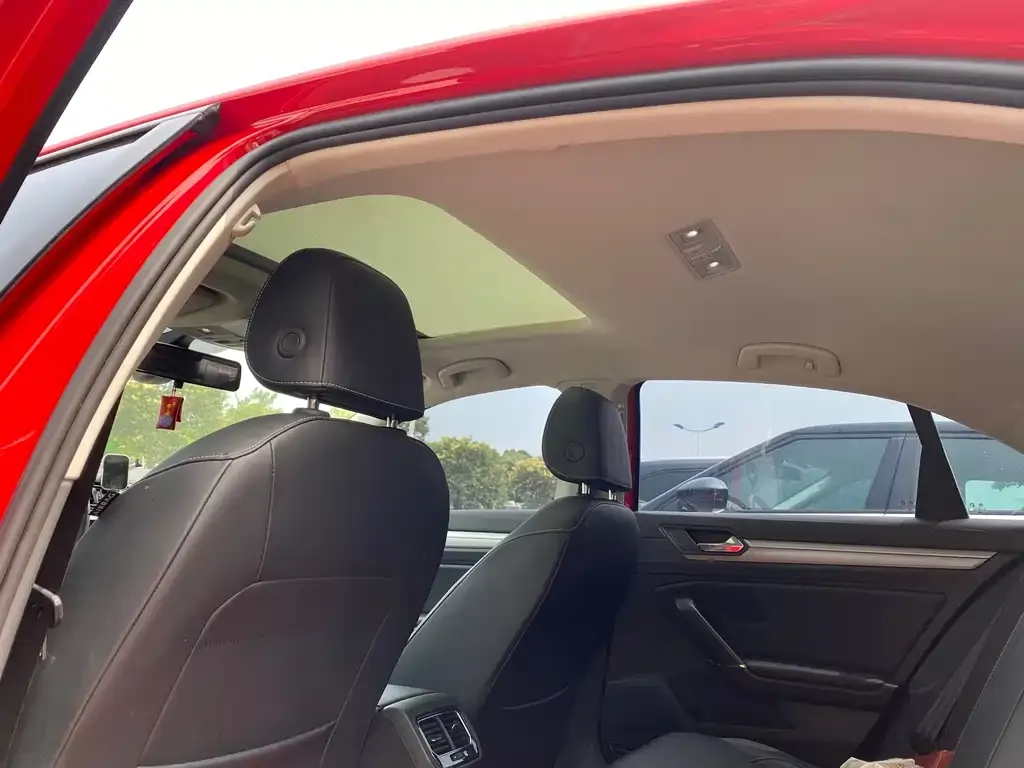 Volkswagen Lamando 2021 из CN, фото 6