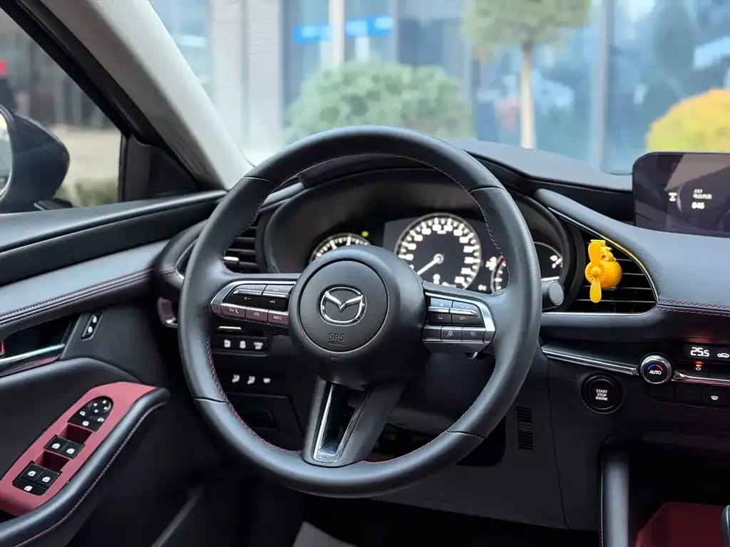 Mazda 3 Axela 2025 из CN, фото 2