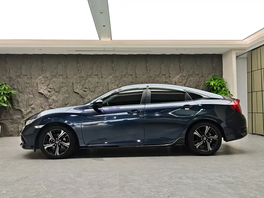 Honda Civic — фото 3