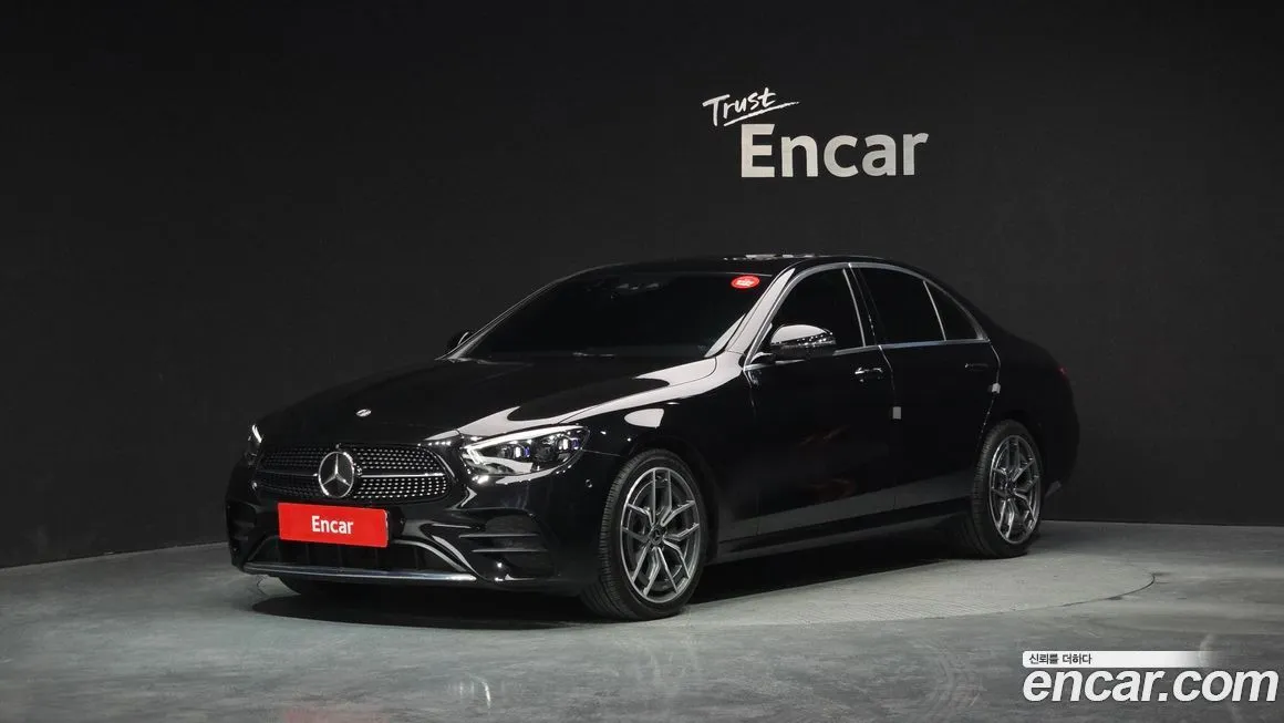 Mercedes-Benz E-Class — фото 1