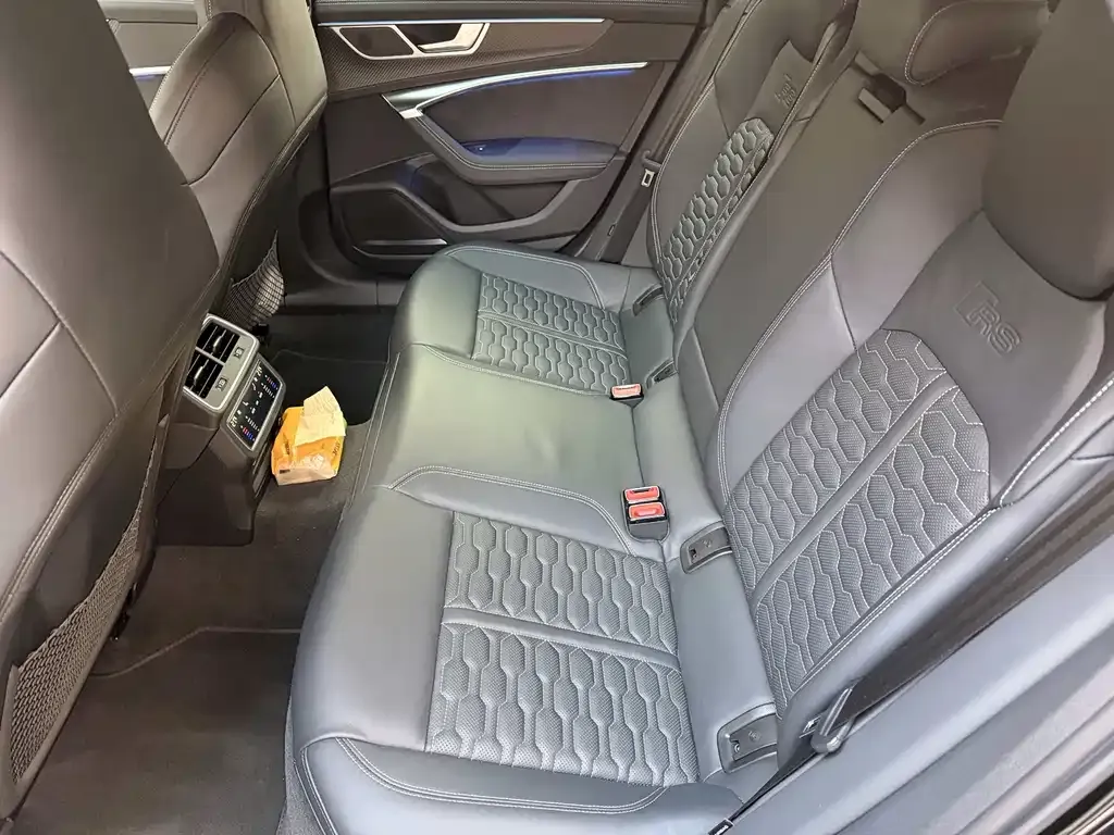 Audi RS 6 2022 из CN, фото 7