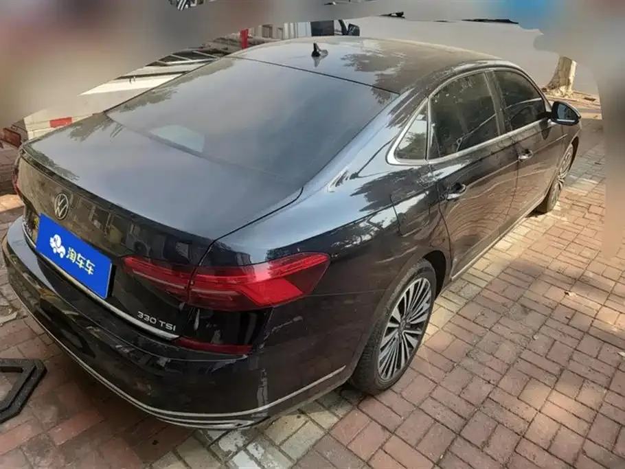 Volkswagen Passat — фото 10