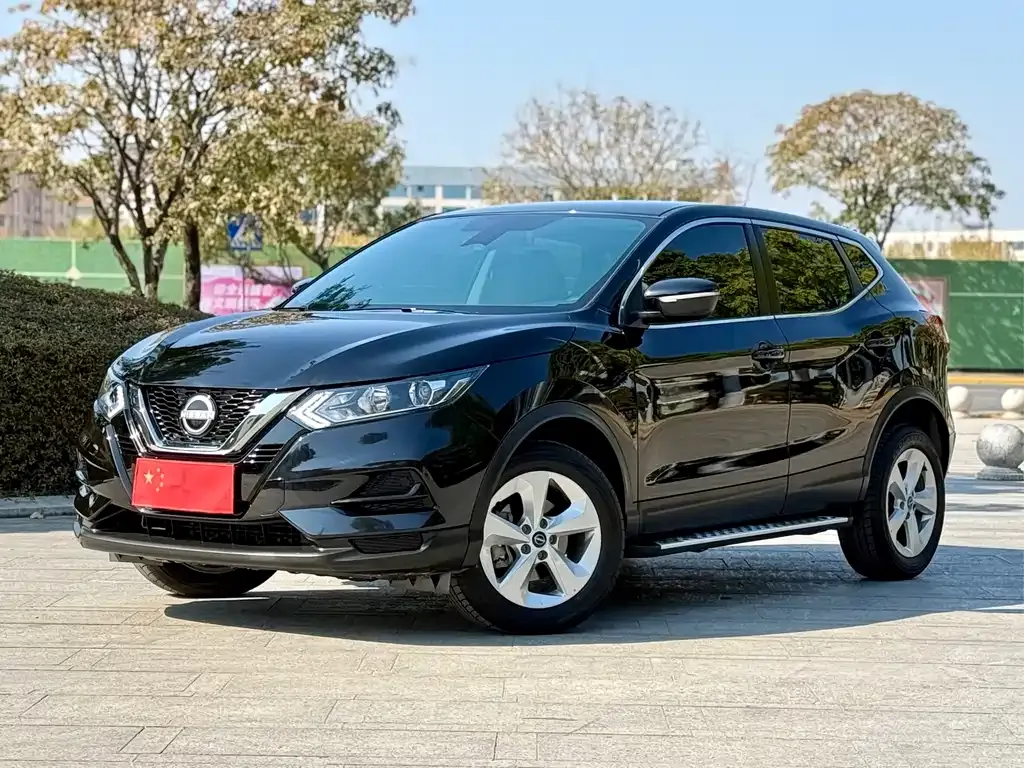 Nissan Qashqai — фото 1