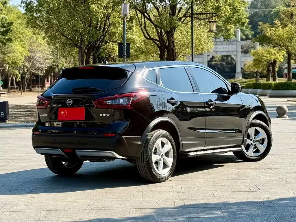 Nissan Qashqai — фото 7