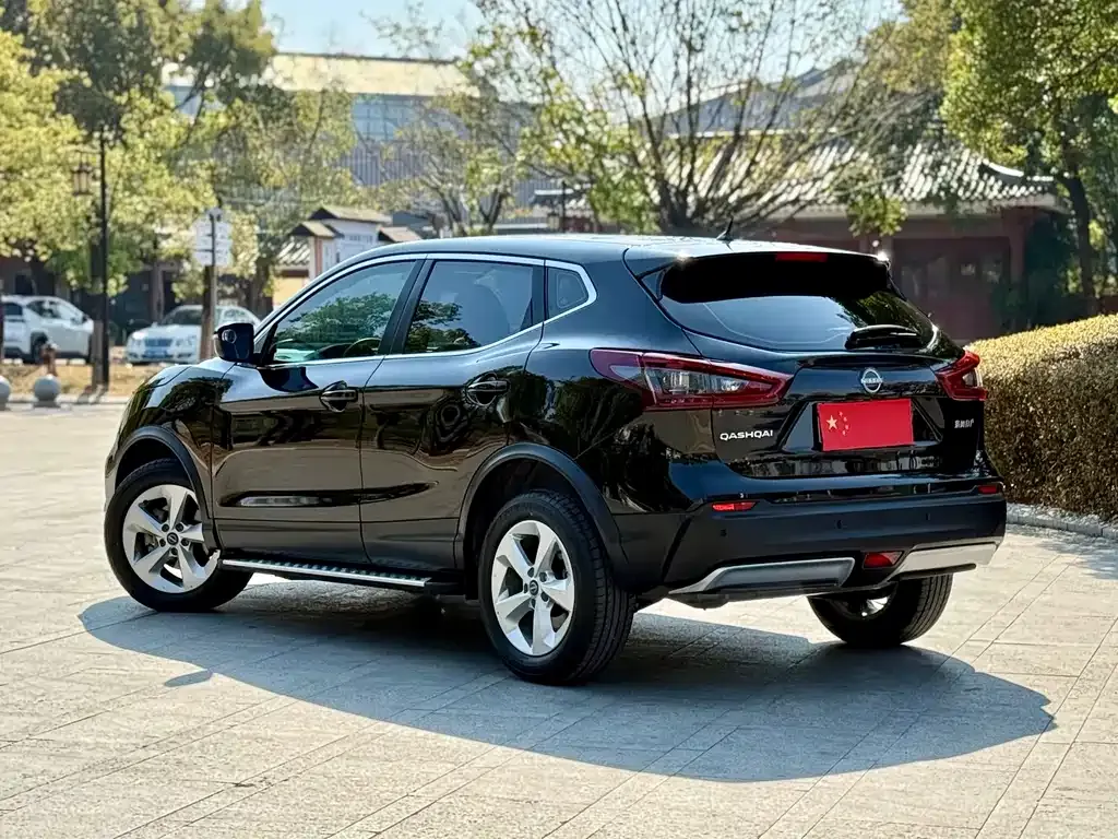 Nissan Qashqai — фото 6