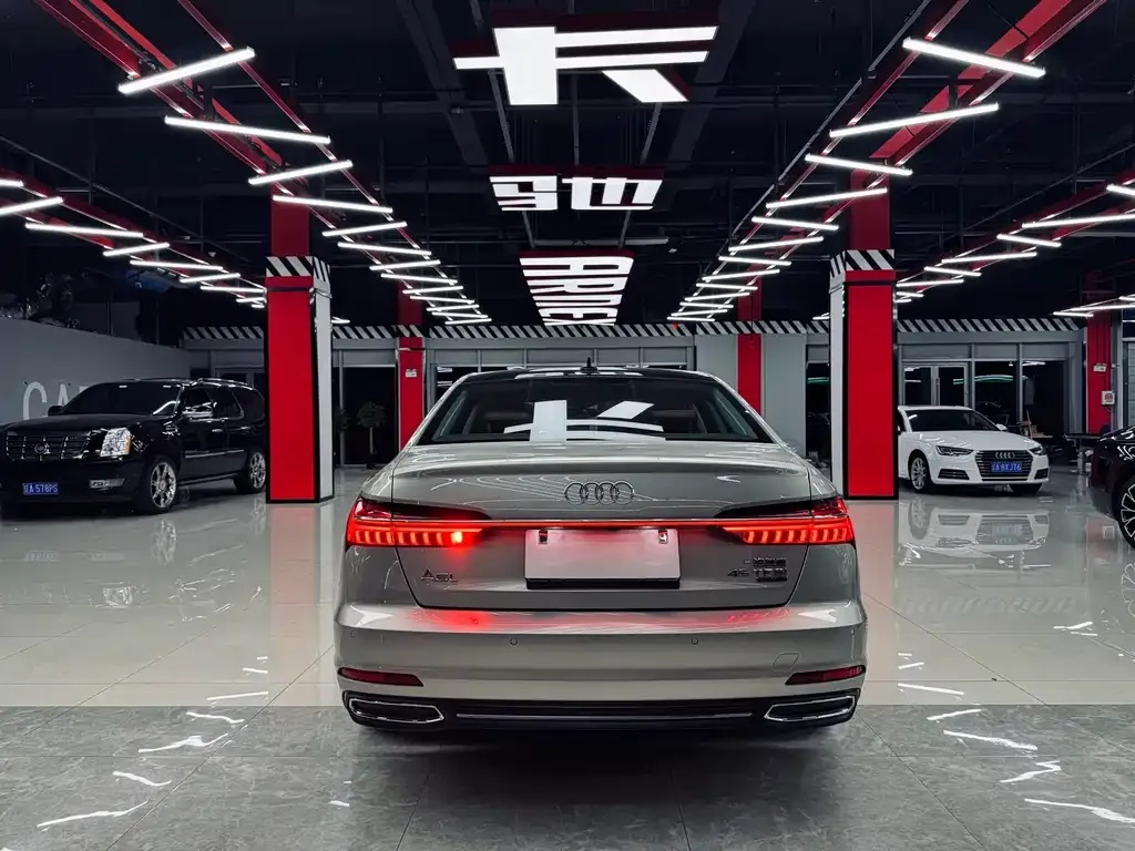 Audi A6L — фото 7