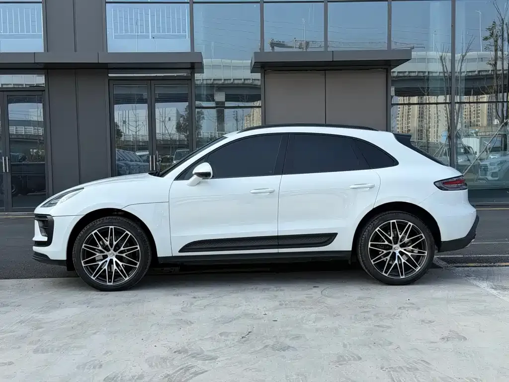 Porsche Macan — фото 10