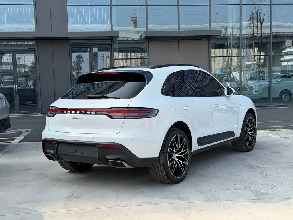 Porsche Macan — фото 9