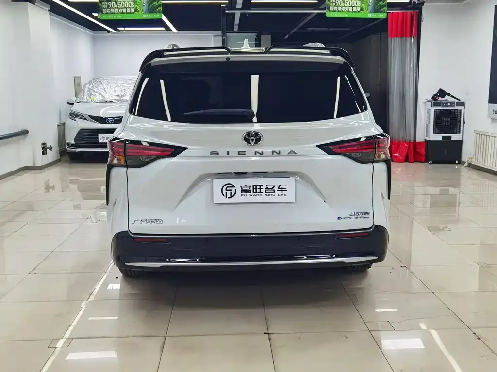 Toyota Sienna 2024 из CN, фото 9