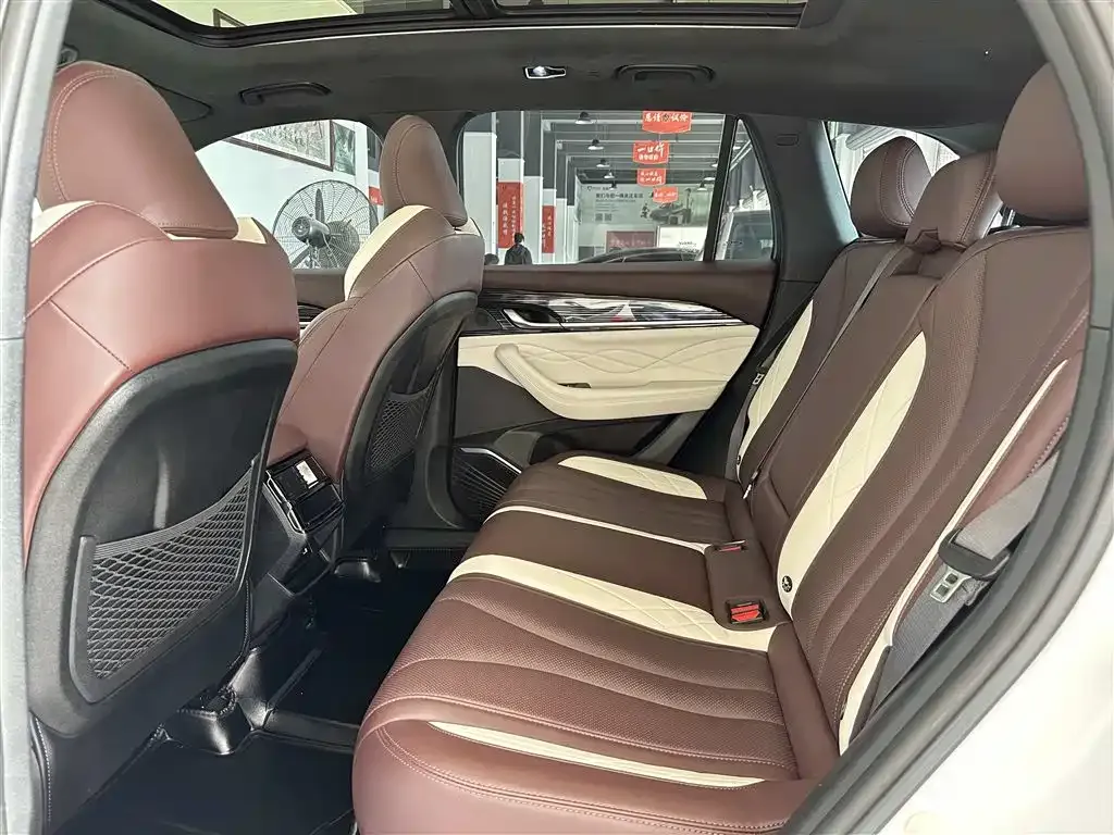 Geely Xingyue L 2023 из CN, фото 5