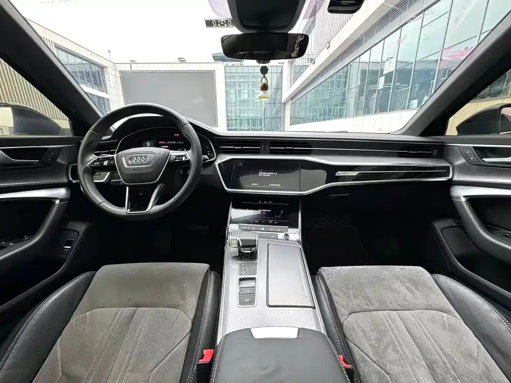 Audi A6L 2022 из CN, фото 5
