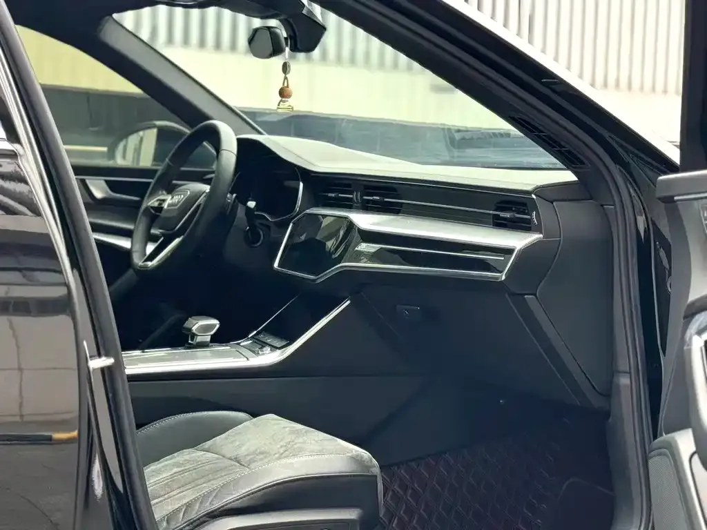 Audi A6L 2022 из CN, фото 7