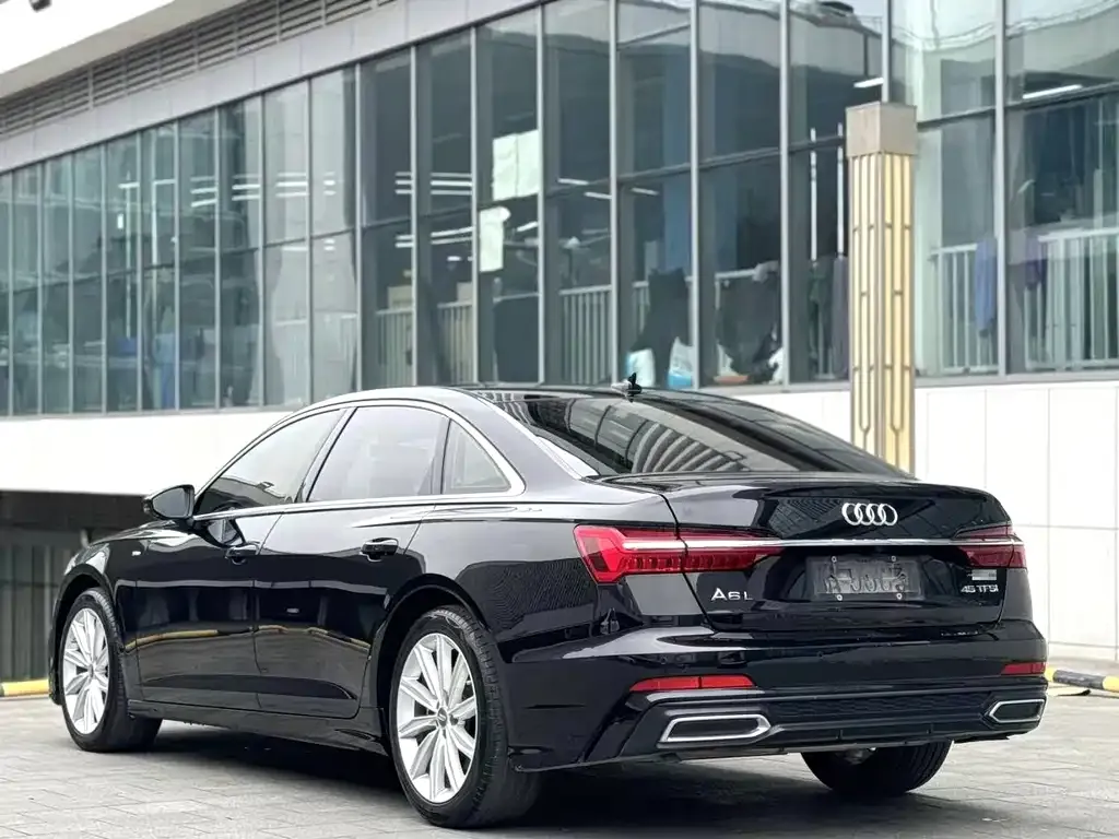 Audi A6L 2022 из CN, фото 9