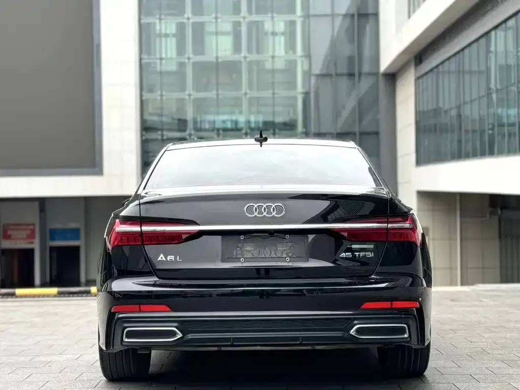 Audi A6L 2022 из CN, фото 2