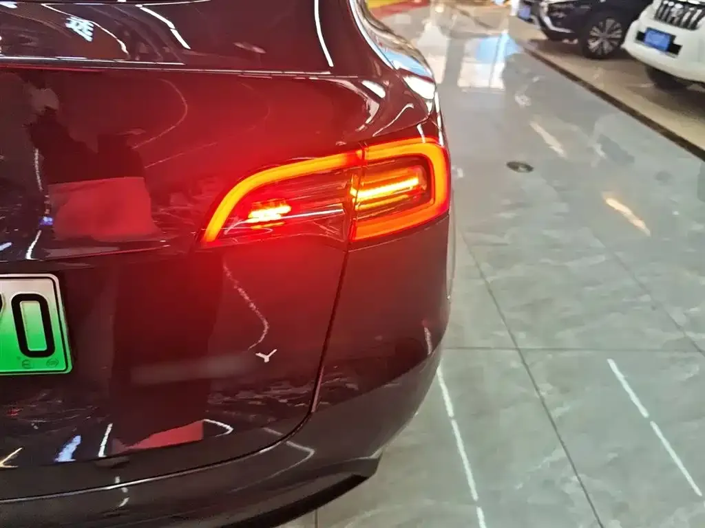 Tesla Model Y 2024 из CN, фото 6