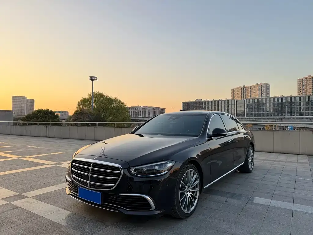 Mercedes-Benz S-Class — фото 1