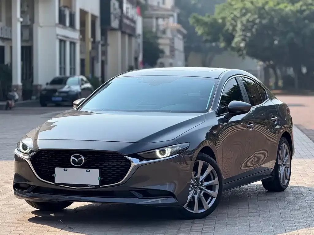 Mazda 3 Axela 2023 из CN, фото 1