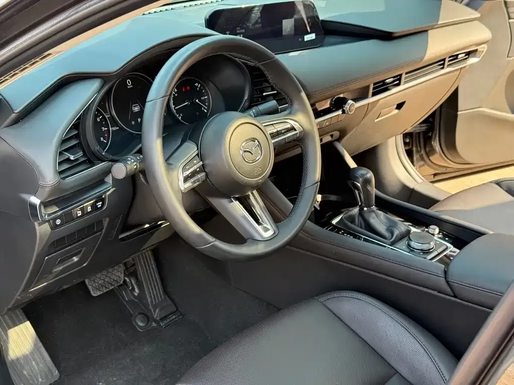 Mazda 3 Axela 2023 из CN, фото 7