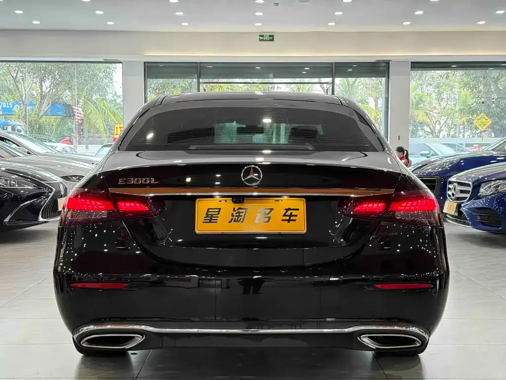Mercedes-Benz E-Class — фото 10