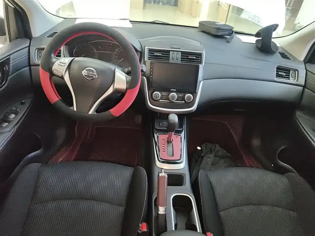 Nissan Tiida 2024 из CN, фото 4