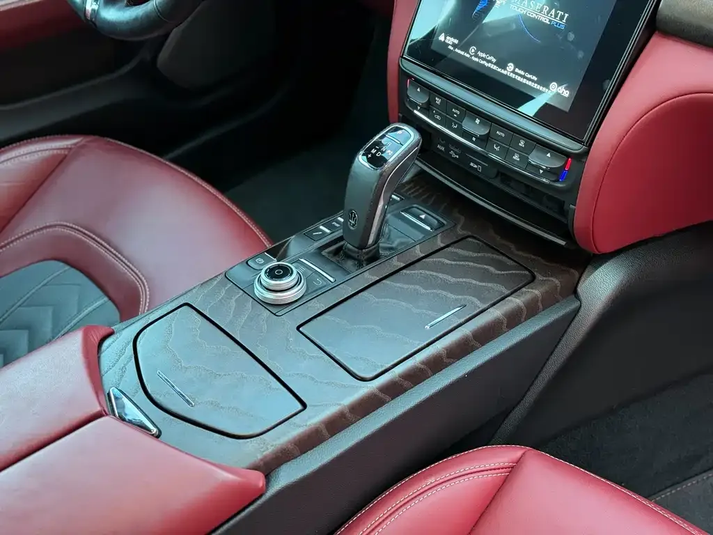 Maserati Quattroporte 2021 из CN, фото 3