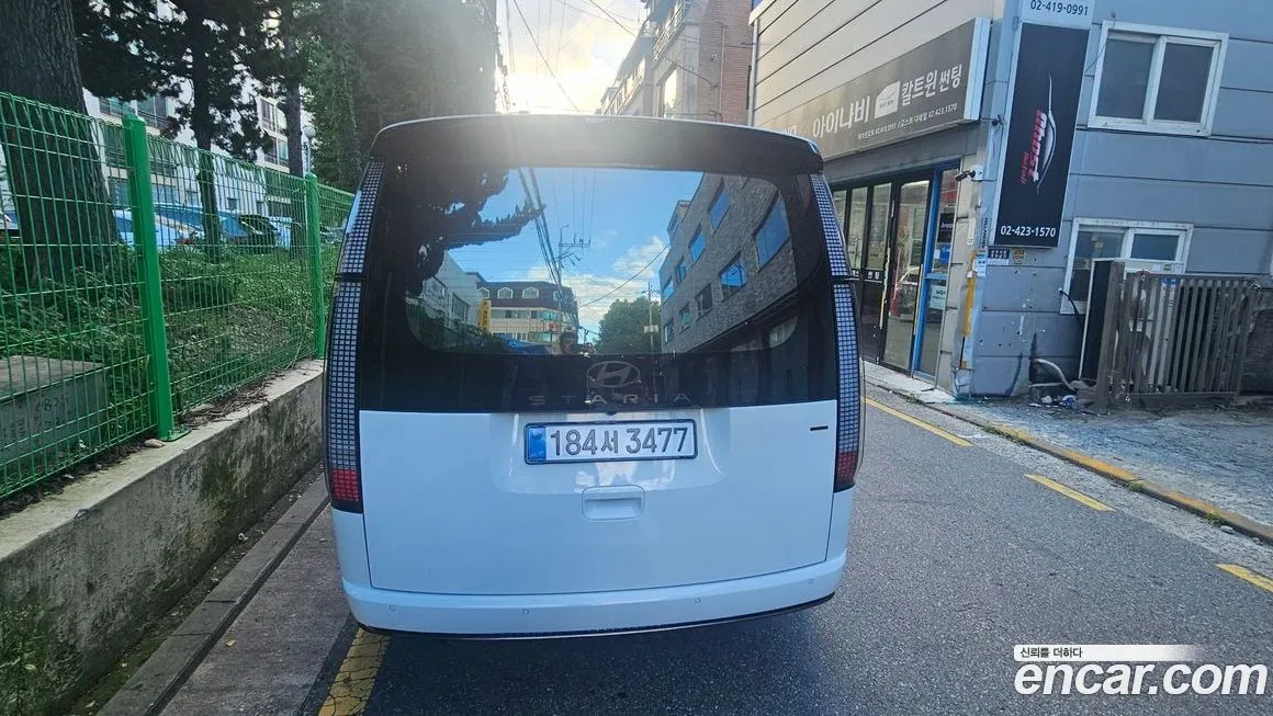 Hyundai Staria — фото 2
