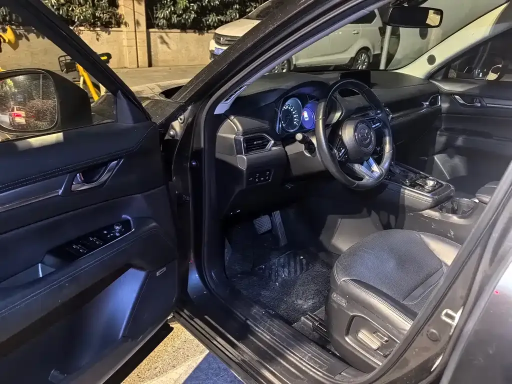 Mazda CX-8 2023 из CN, фото 2
