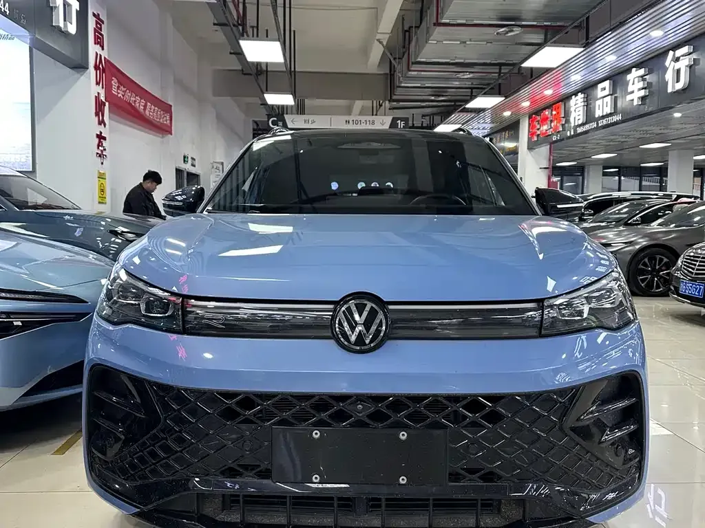 Volkswagen Tiguan L 2024 из CN, фото 8