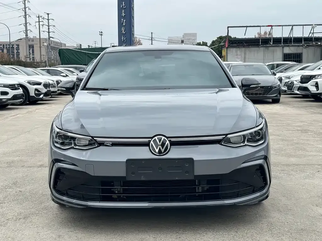 Volkswagen Golf 2023 из CN, фото 3