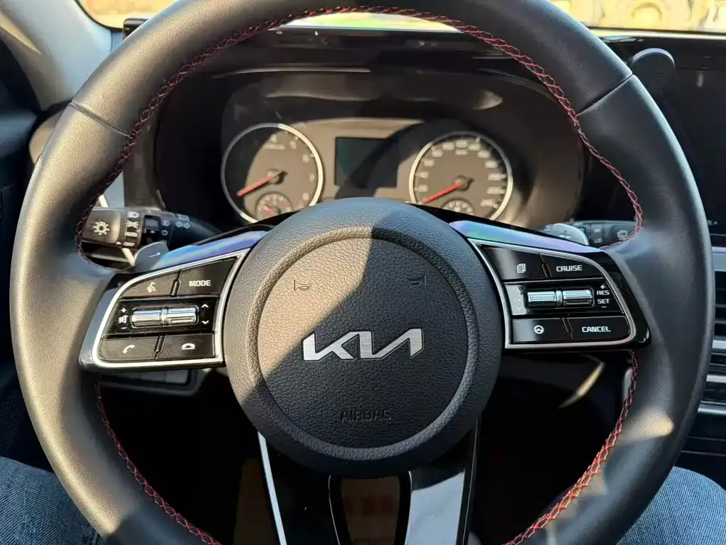 Kia KX3 — фото 3