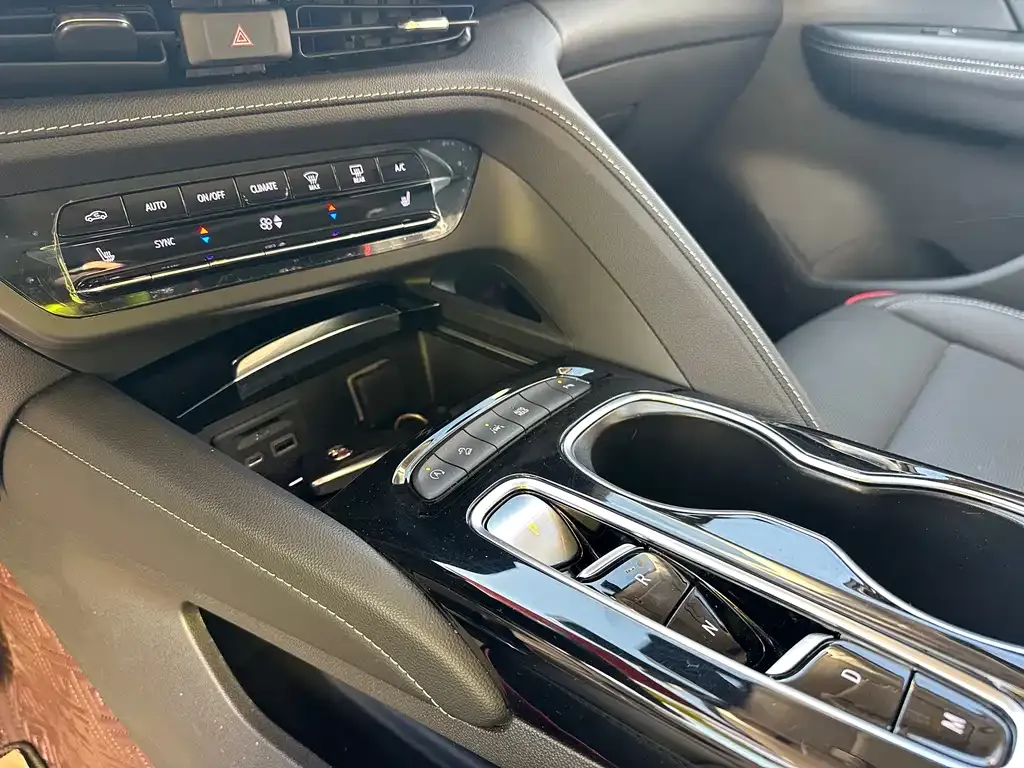 Buick Envision S 2023 из CN, фото 10