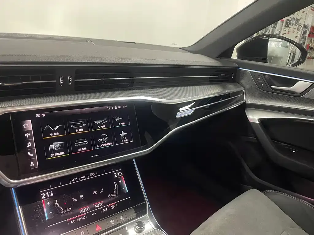 Audi A6L New Energy — фото 10
