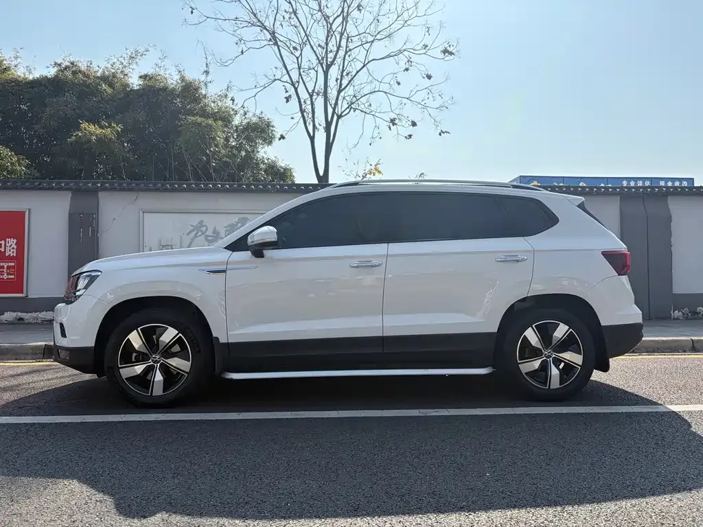 Volkswagen Tharu 2022 из CN, фото 8