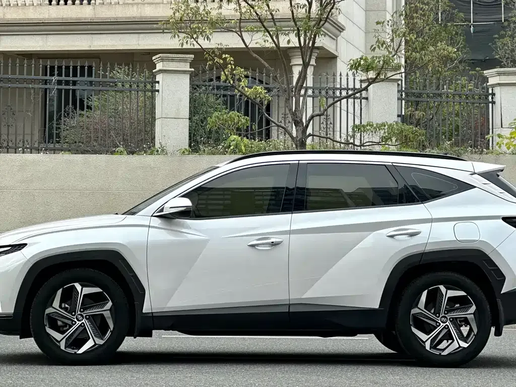 Hyundai Tucson 2023 из CN, фото 5