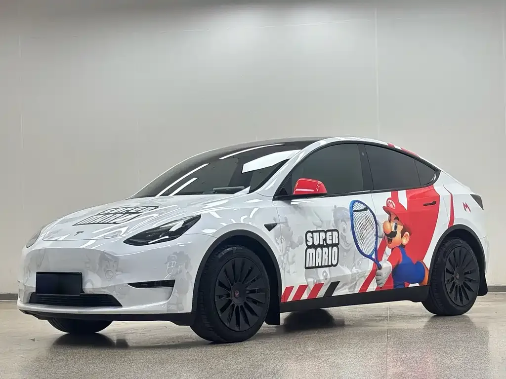Tesla Model Y — фото 1