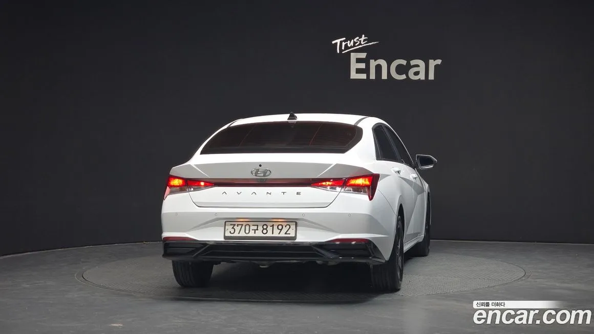 Hyundai AVANTE — фото 2