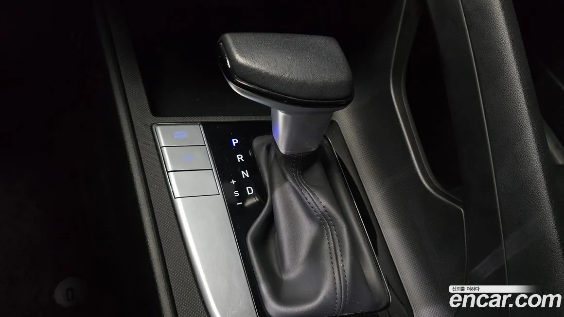 Hyundai AVANTE — фото 3