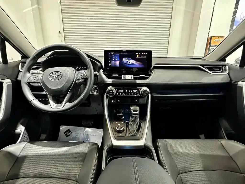 Toyota Wildlander 2023 из CN, фото 10
