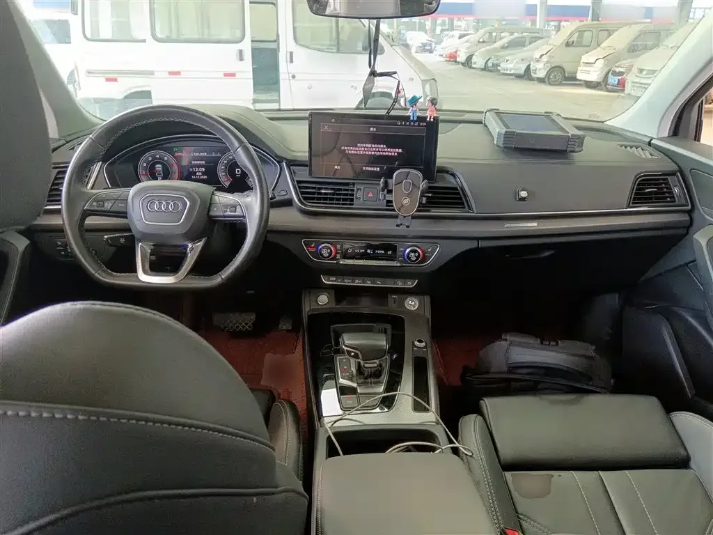 Audi Q5L 2022 из CN, фото 9