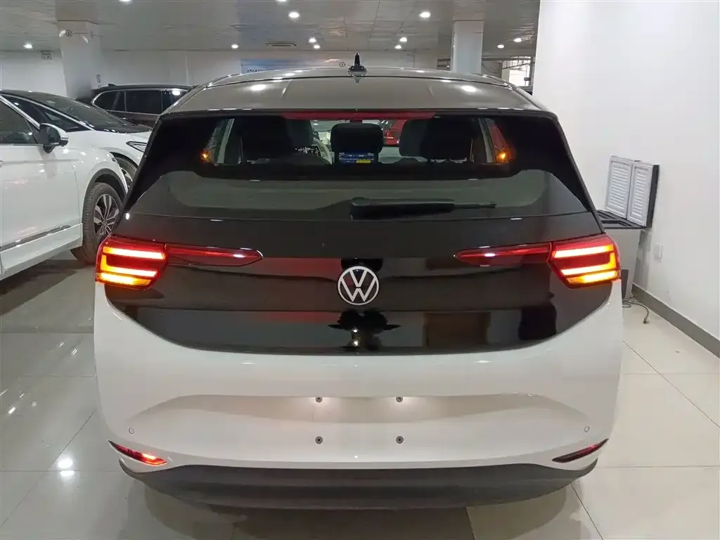 Volkswagen ID.3 — фото 6