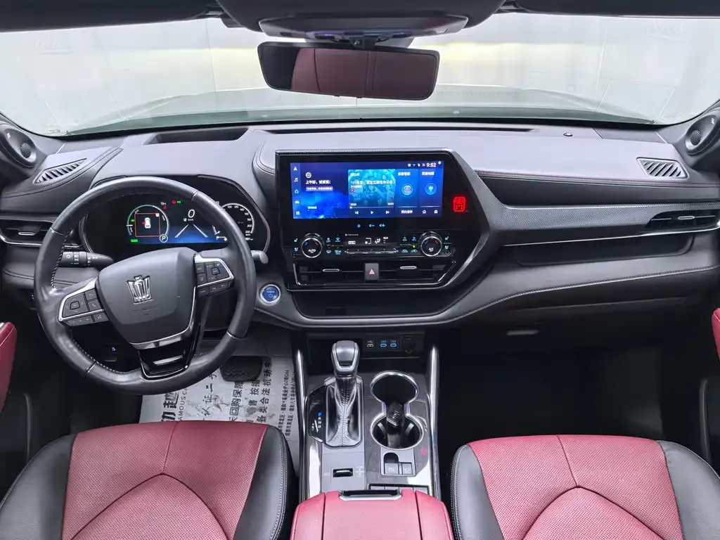 Toyota Crown Kluger 2021 из CN, фото 9