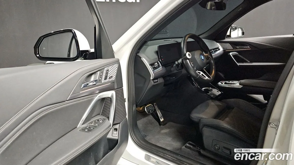 BMW iX1 2023 из KR, фото 10