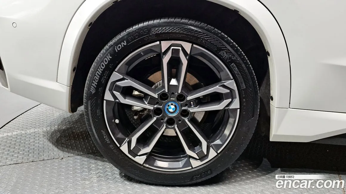 BMW iX1 2023 из KR, фото 5
