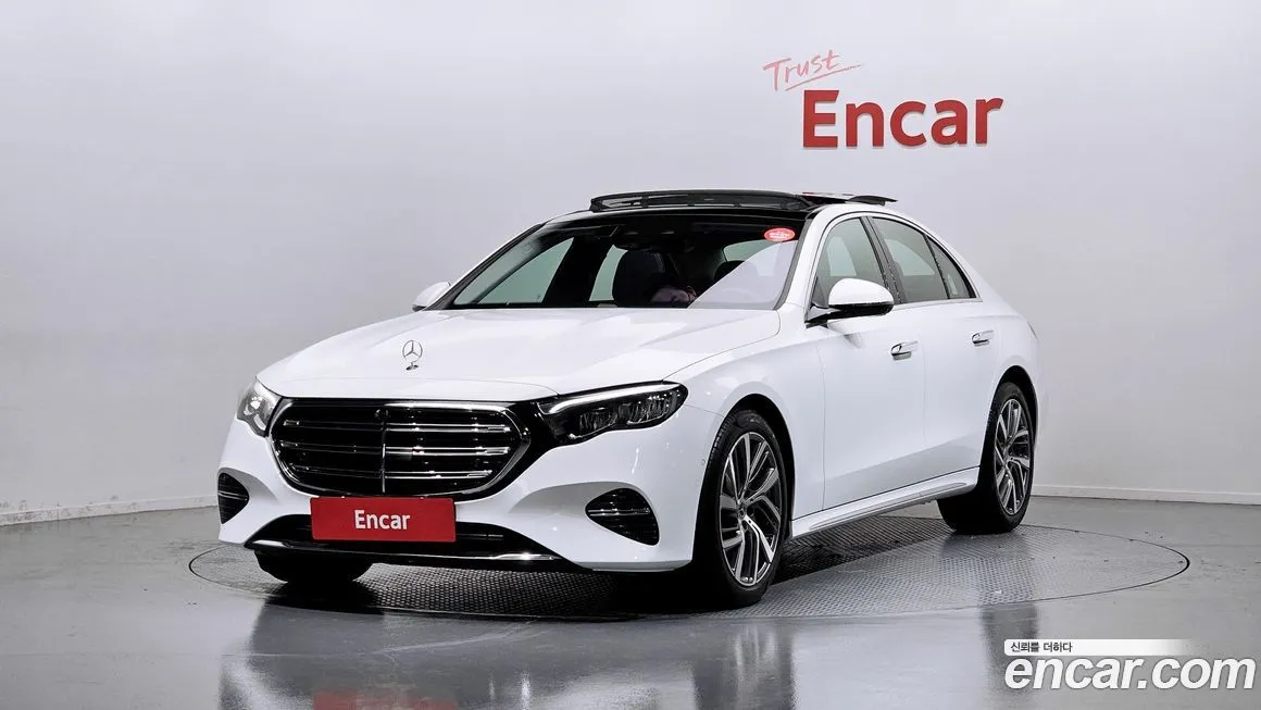 Mercedes-Benz E-Class — фото 1