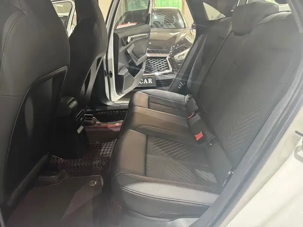 Audi A3 2021 из CN, фото 10