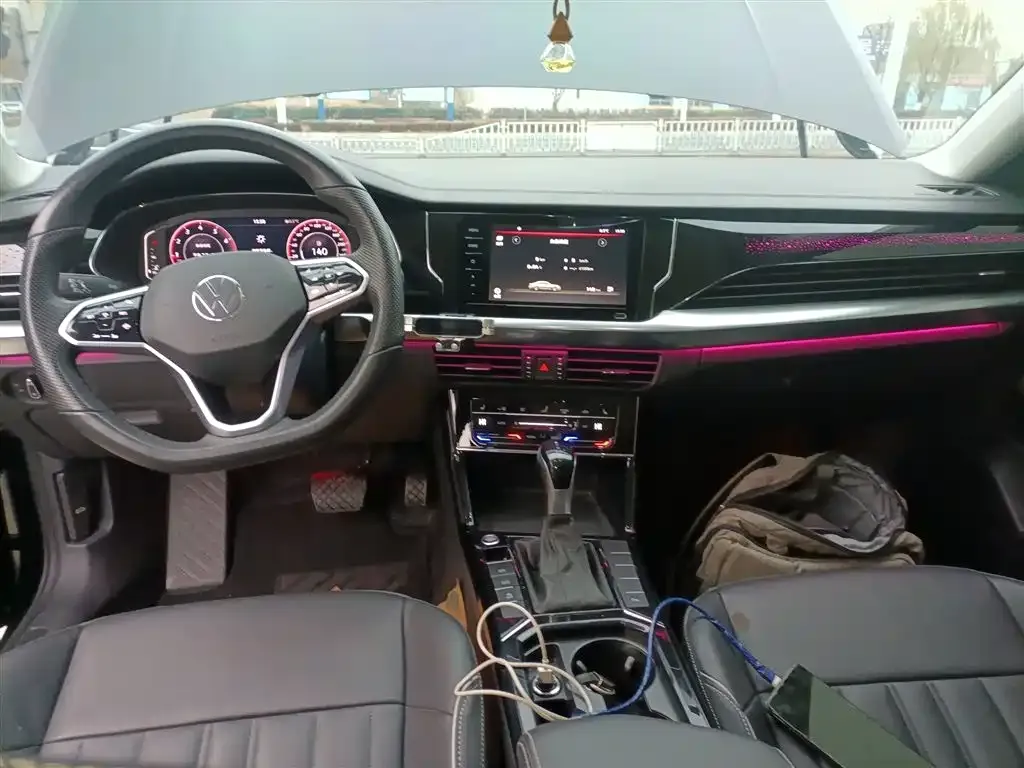 Volkswagen Passat 2023 из CN, фото 10