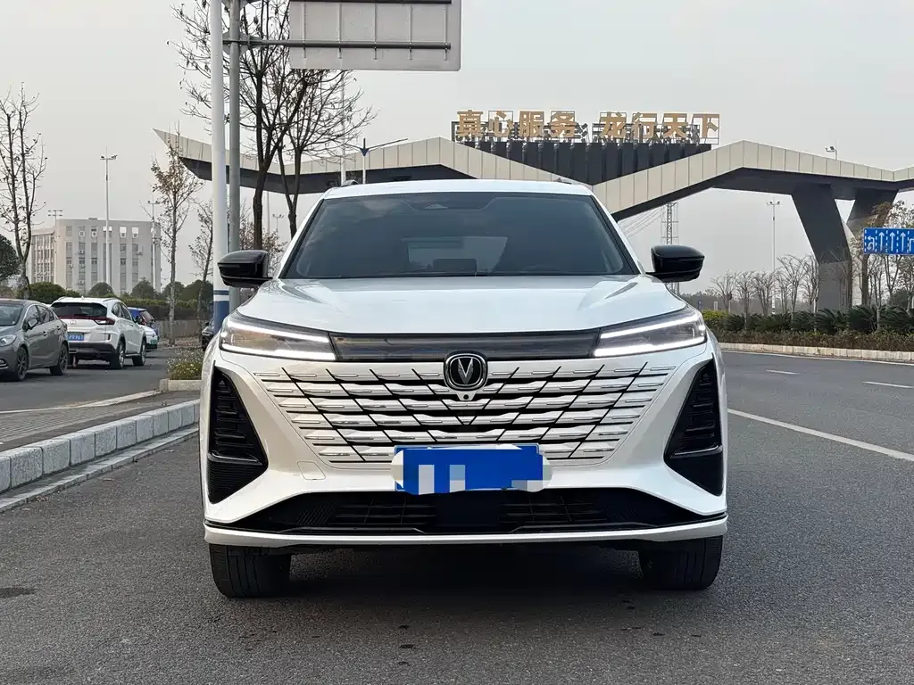 Changan CS75PLUS — фото 4